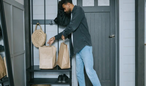Capsule Wardrobe: How to Build a Timeless Style